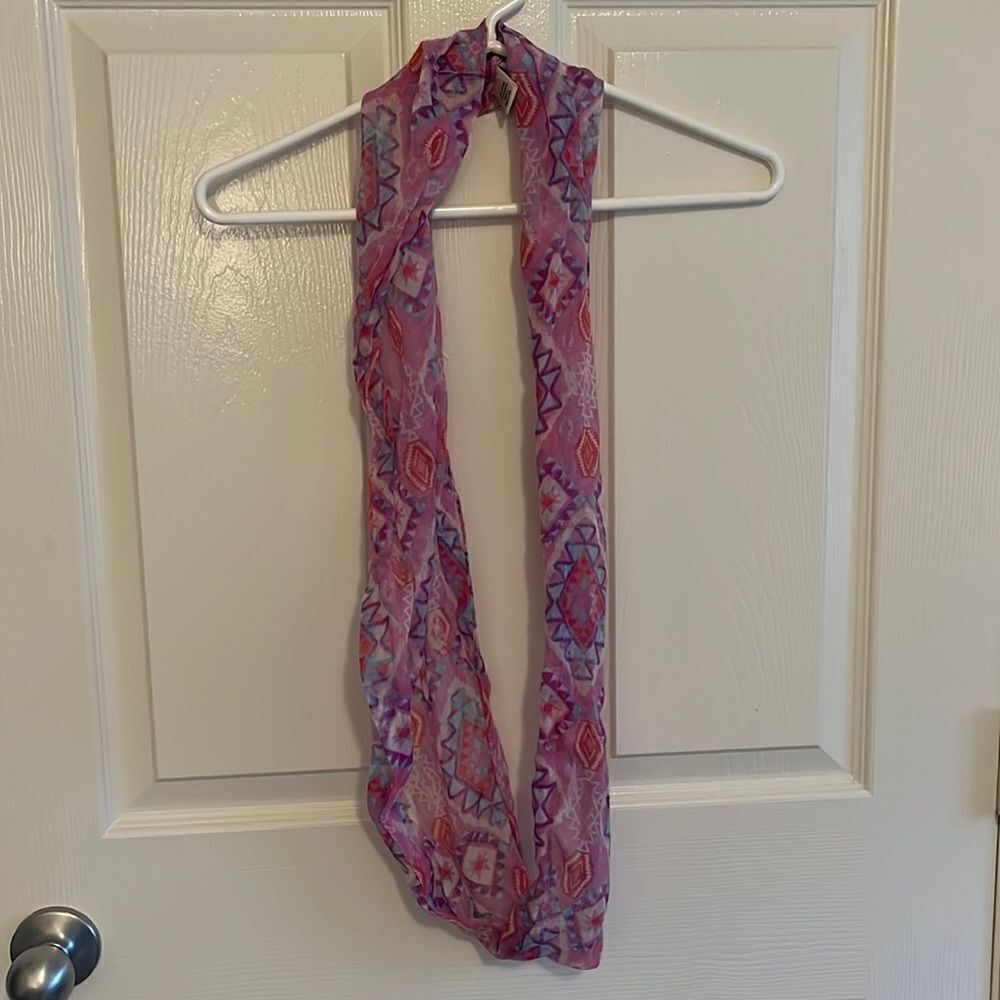 🌼3/$15🌼 Infinity Scarf - Picture 1 of 5